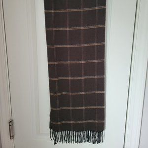 Roundtree & Yorke Scarf